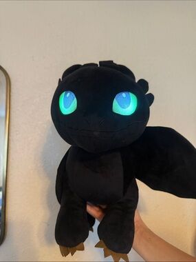 Dreamworks Black Toothless Plush with Green and Blue Eyes